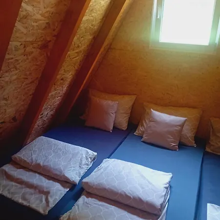 Pyramid Valley Apartment *