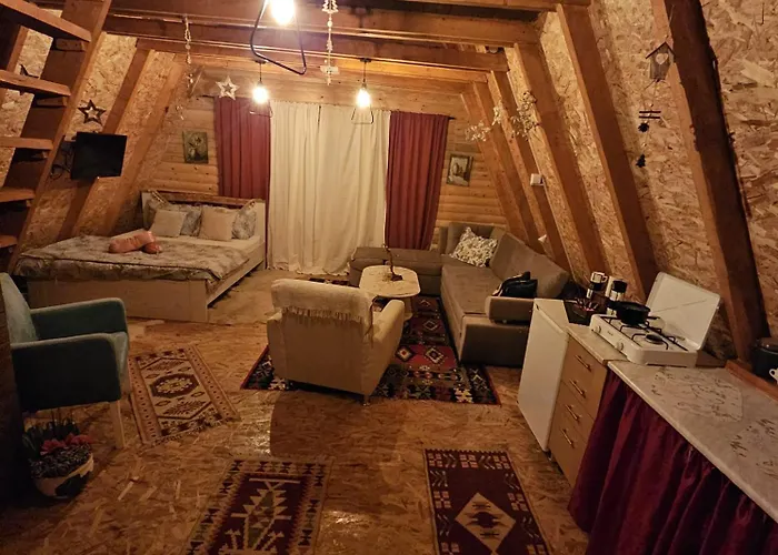 Pyramid Valley Apartman *